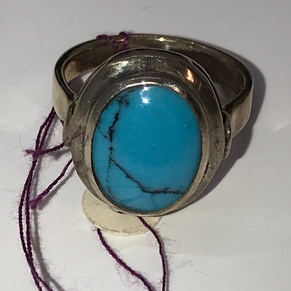 Oval Turquoise and Silver Ring, Size 7 - Picture 3 of 6